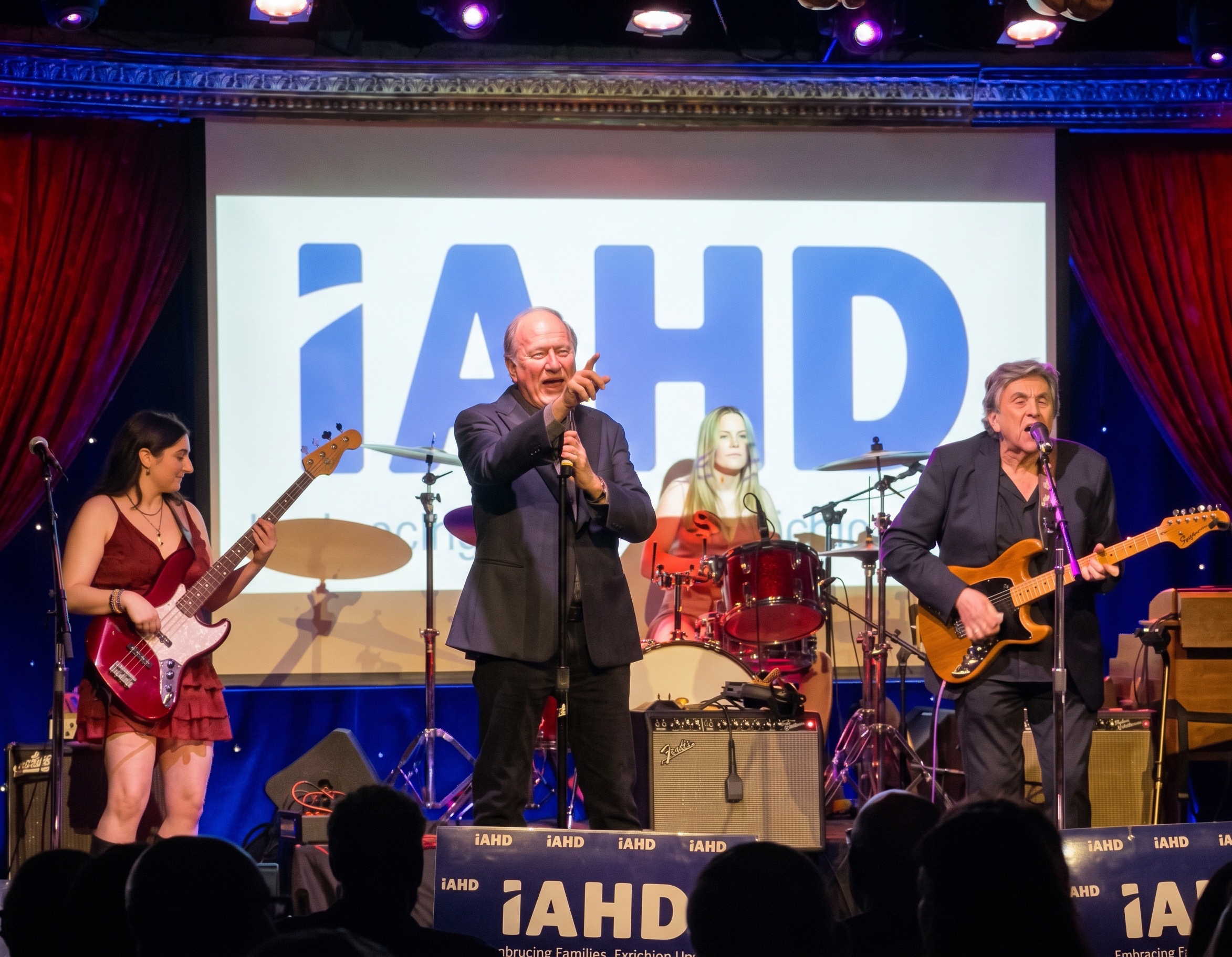 GROOVIN’ performs at IAHD’s Cutting Room Benefit